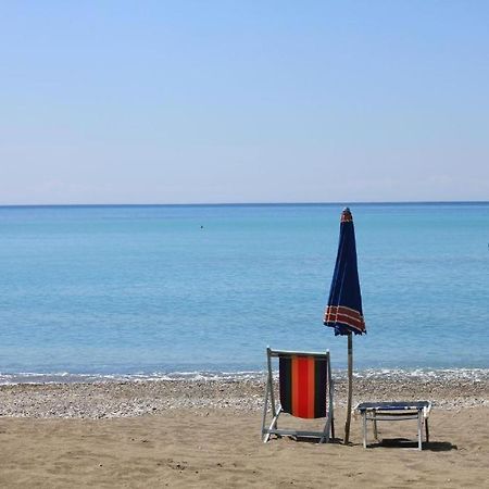 Affittacamere A Due Passi Dal Mare Marina di Cecina Ngoại thất bức ảnh